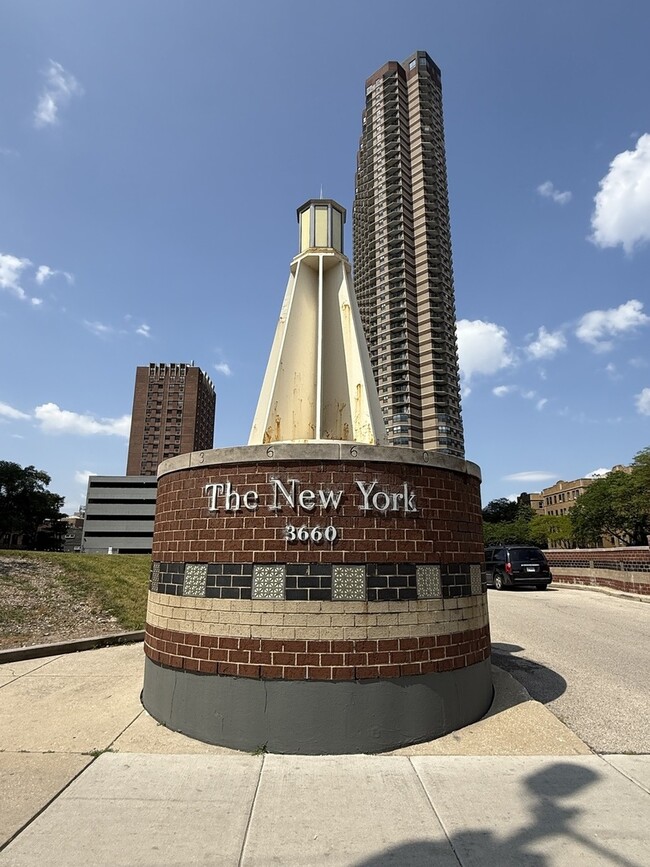 Building Photo - 3660 N Lake Shore Dr
