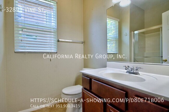 Building Photo - 32891 Vine St