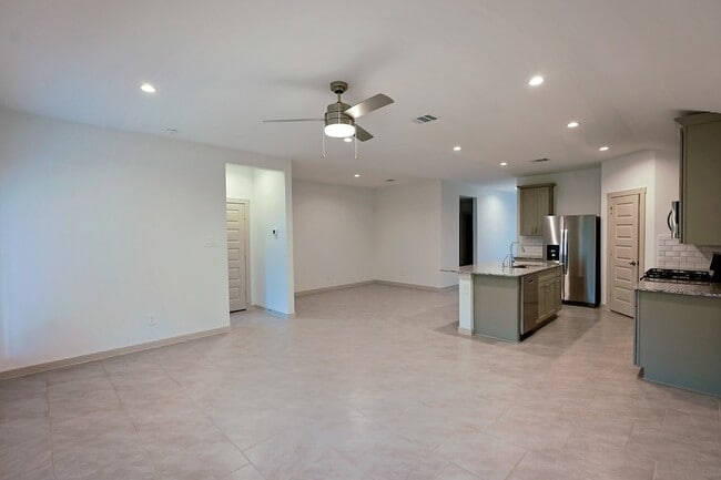 Building Photo - 5034 Pne Hvn Ln