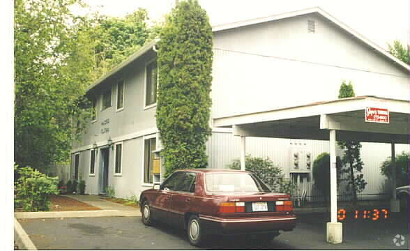 Primary Photo - 21 Oaks II