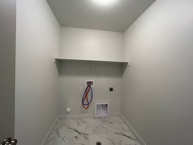 Building Photo - 3 Bedroom 2 Bathroom House in Eagle Mounta...