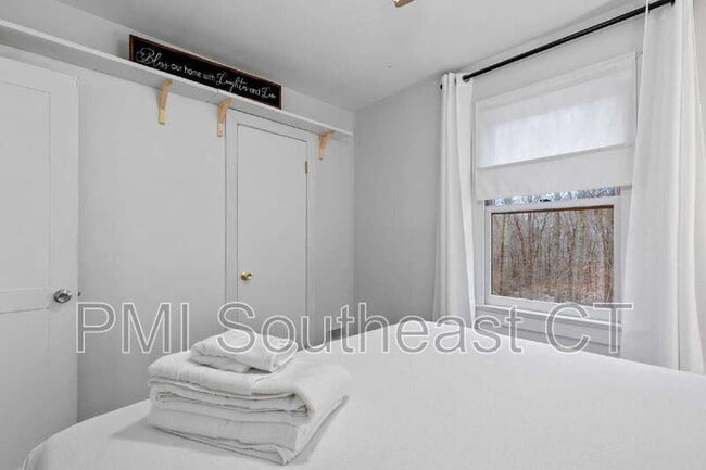 Building Photo - 15 Wiemes Ct