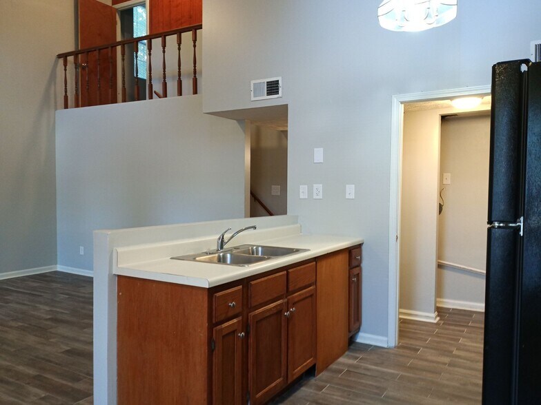 Building Photo - 24 Countryside Dr