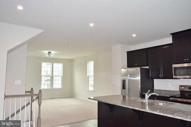 Building Photo - 8714 Upton Ln