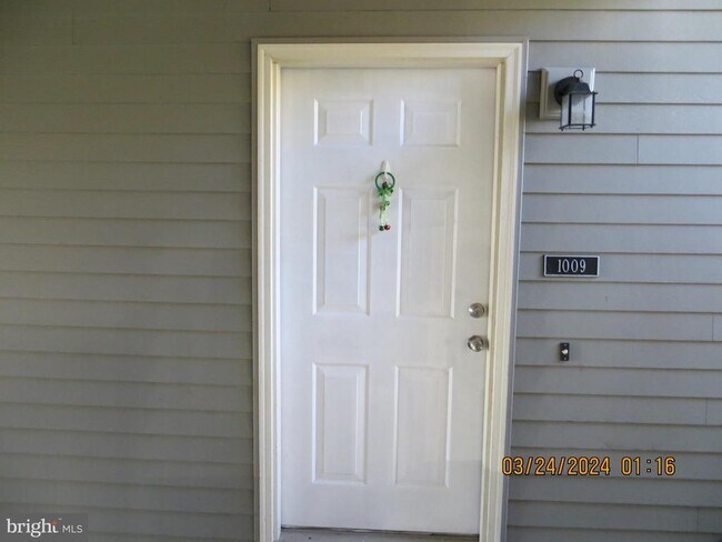 Primary Photo - 1009 Ravens Crest Dr