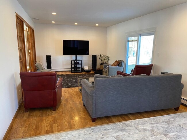 Building Photo - 18 Gamay Ct