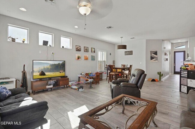 Building Photo - 14845 Oldenberg Ct