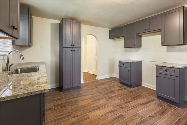 Building Photo - 4606 Antha St