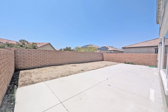 Building Photo - 3338 S Myrtle Dr