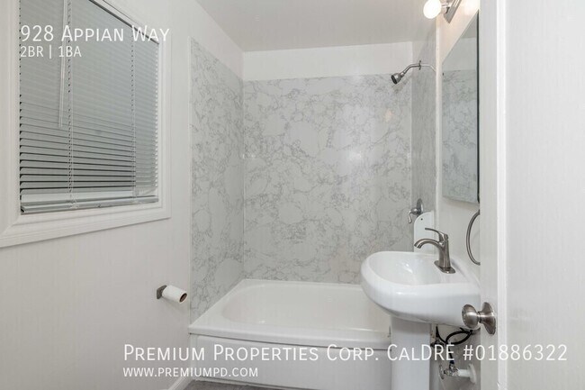 Building Photo - 928 Appian Way