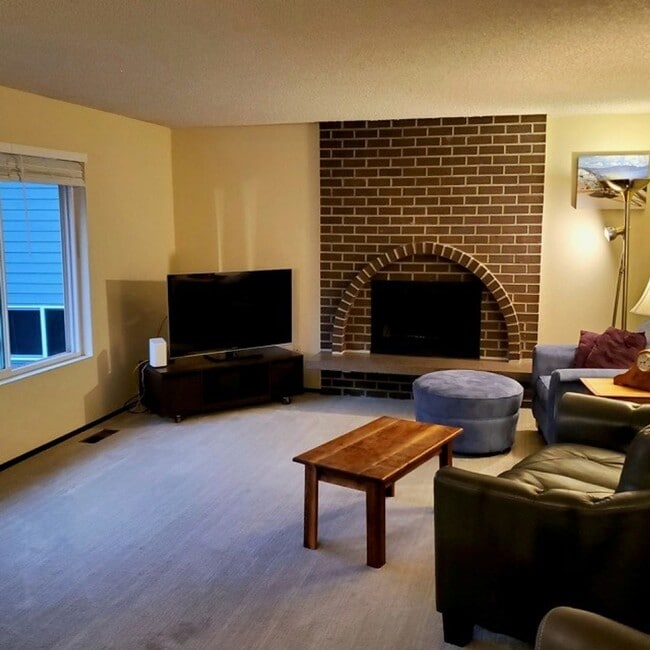 Building Photo - 3bd/1.5ba Renton Home