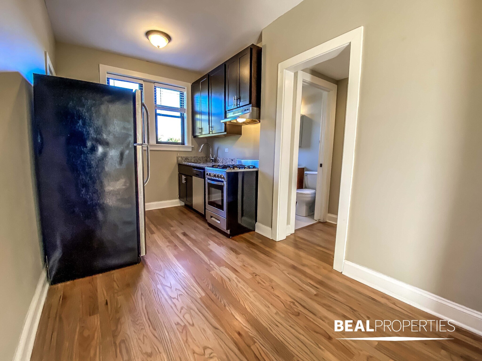 Building Photo - 4038 N Ashland Ave