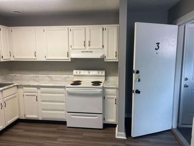 Building Photo - 1034 N 8th St