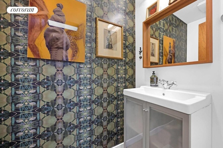 Building Photo - 22 Whitney Rd