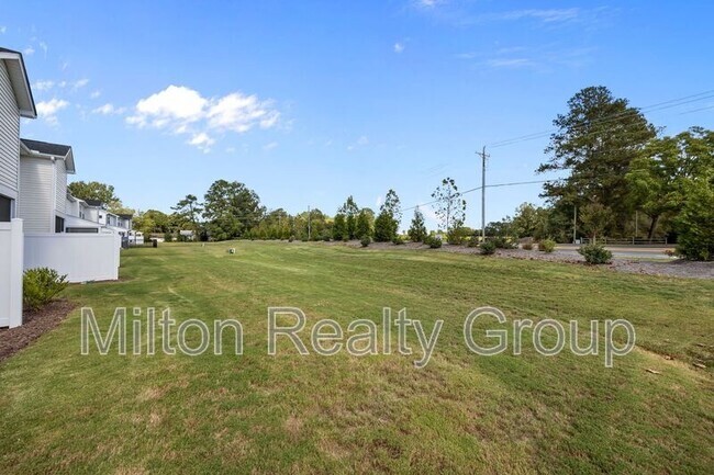 Building Photo - 63 Village Edge Dr