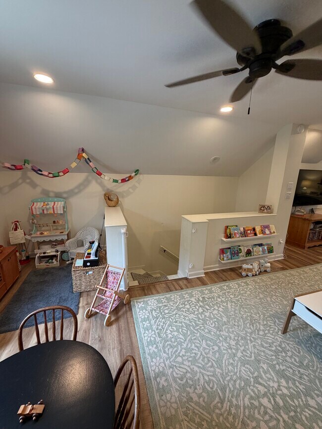 Building Photo - 1946 Corbin Rd