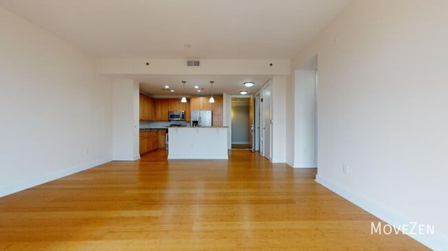Building Photo - 618 N Boylan Ave