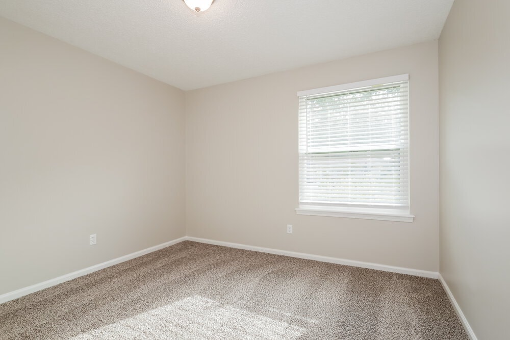 Building Photo - 1752 St Ives Dr