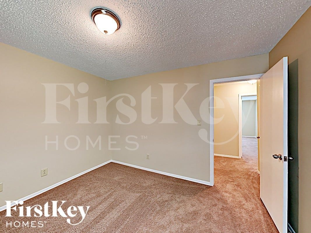 Building Photo - 6417 Pineburr Ct