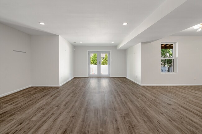 Building Photo - 16848 White Daisy Loop