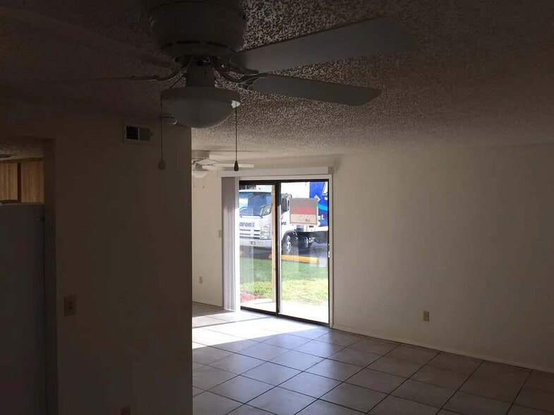 LR DR Combo - 127 Camphor Cir