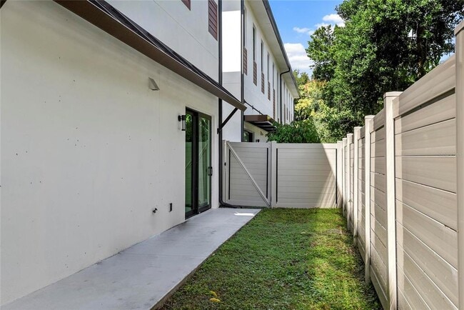 Building Photo - 503 W Canton Ave