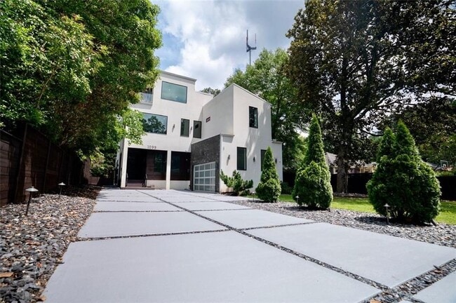 Building Photo - 1099 Vista Trail NE