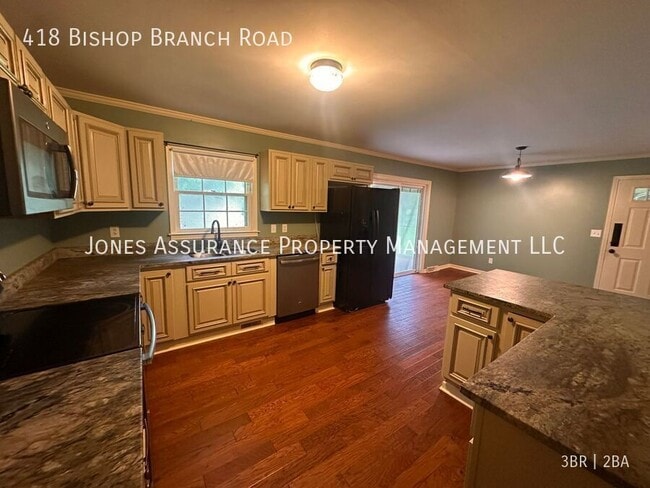 Building Photo - 418 Bishops Branch Rd