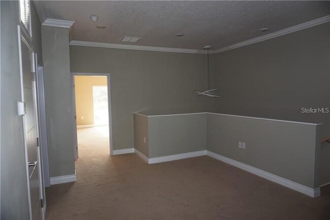 Building Photo - 1908 Greenbriar Ter