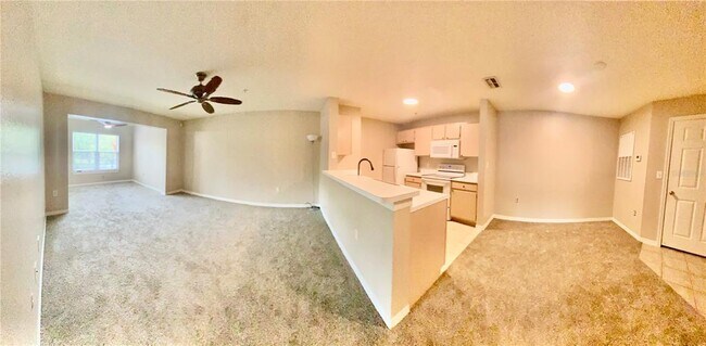 Building Photo - 5459 Vineland Rd