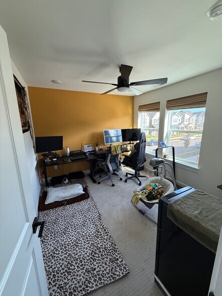 Building Photo - 3844 SE 83rd Ave