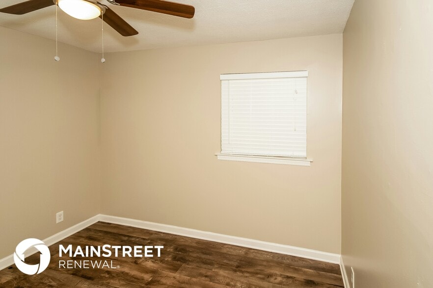 Building Photo - 209 Pine St