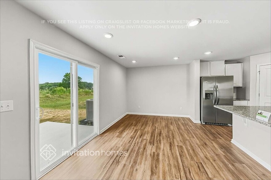 Building Photo - 1106 Woodhouse Dr