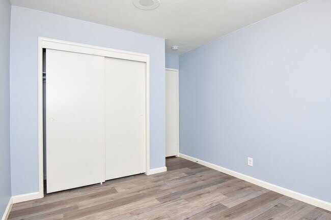 Building Photo - 2351-55