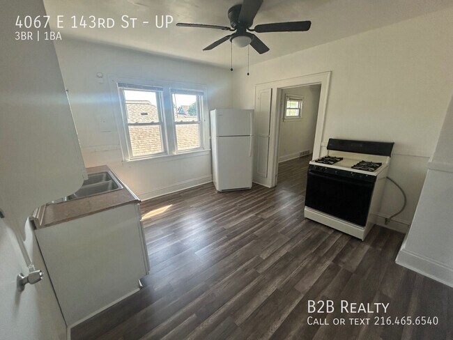 Building Photo - 4067 E 143rd St
