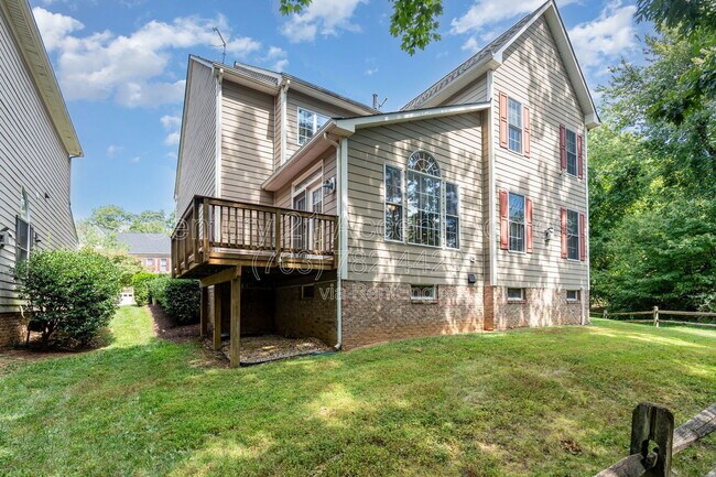 Building Photo - 8401 Tysons Trace Ct