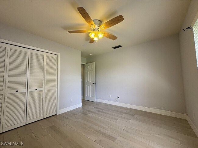 Building Photo - 1450 Nottingham Dr