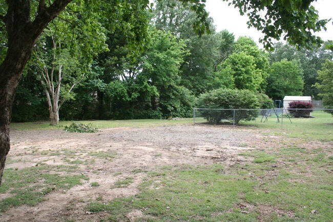 Building Photo - 6776 Dianna Dr