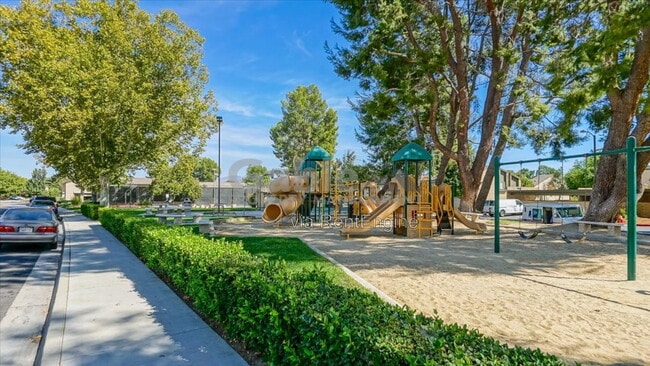 Building Photo - 25825 Tournament Rd