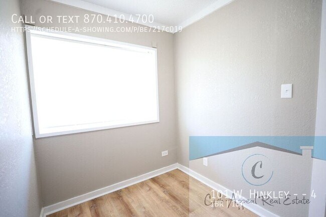 Building Photo - 101 W Hinkley Ave