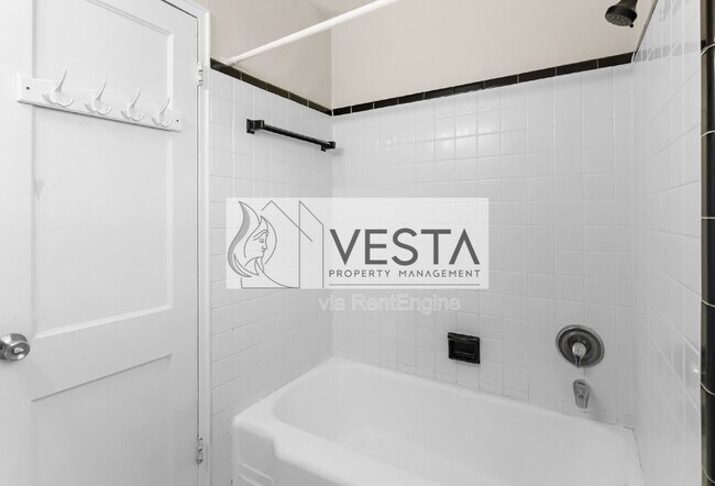 Building Photo - 16 Fortunate Dr