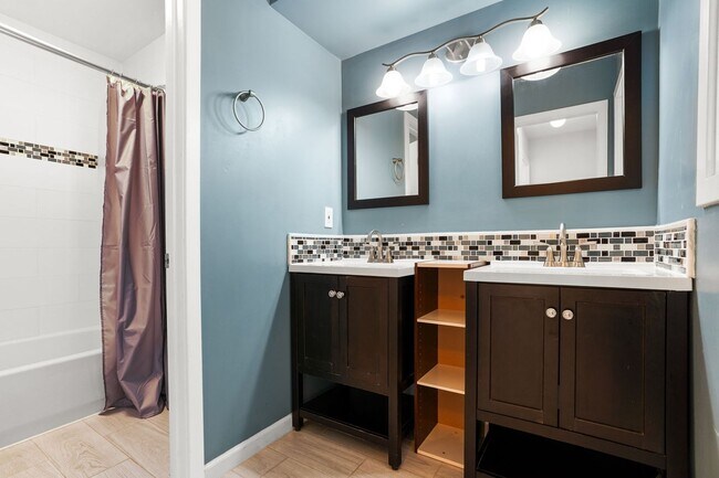 Building Photo - Modern Comfort in Sought-After Gaithersburg