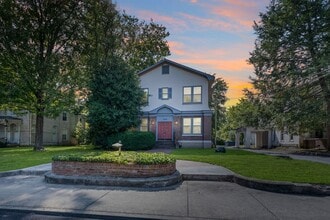 Building Photo - Charming Historic 2BR Apartment with Garag...