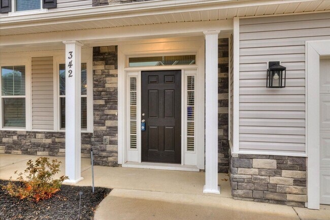 Building Photo - 342 Windsor Dr