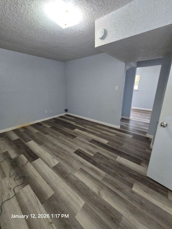 Building Photo - 900 S 15th St