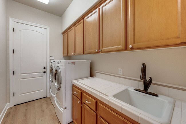 Building Photo - Luxury 4-Bedroom Home in El Dorado Hills Exclusive Serrano Community!