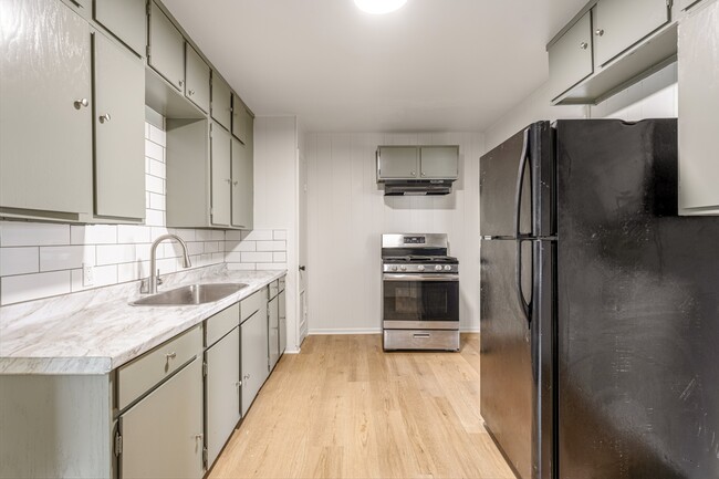 Building Photo - 1500 J J Flewellen Rd