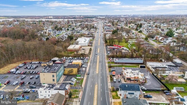 Building Photo - 807 Eastern Blvd