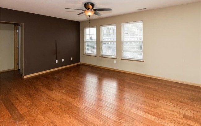 Well Lighted Living Room - 3143 SW Arlan Ln