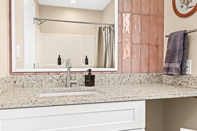 Building Photo - 18340 Mesle St